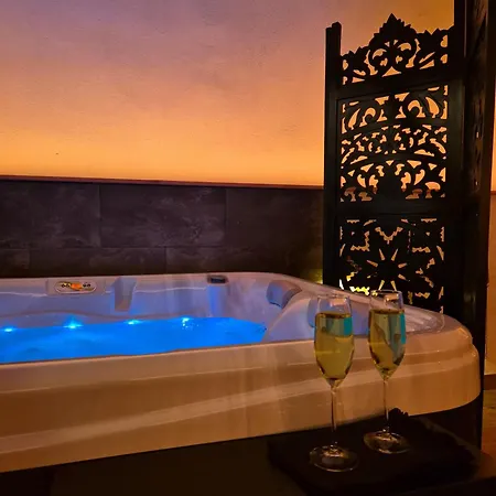 Gite Erotique Avec Spa Privatif Donzere Exterior photo